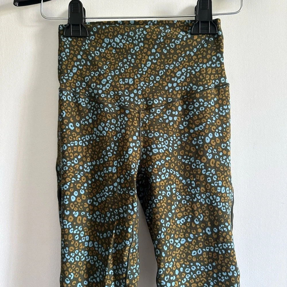 Aerie Offline Green/Blue Floral Mesh Side High Waisted Leggings size Small EUC - Picture 4 of 9